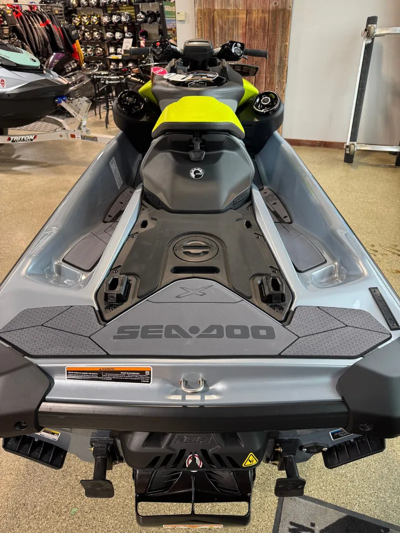 Slide: The Image of Sea-Doo RXP-X 325 Tech Package 2025 - 8