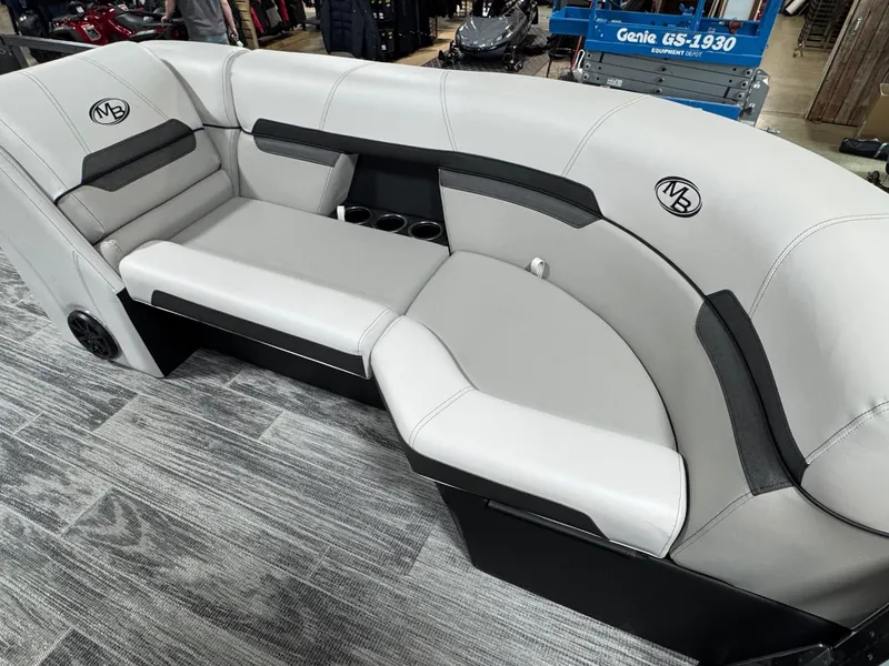 Slide: The Image of Montego Bay ST8524-BR-DELUXE 2025 - 13