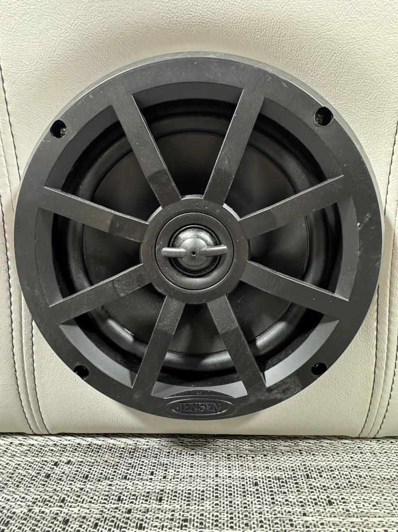 Slide: The Image of Montego Bay ST8524-BR-DELUXE 2025 - 19