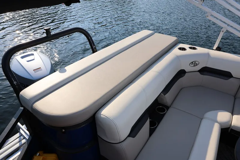 Slide: The Image of Montego Bay ST8524-BR-DELUXE 2025 - 25