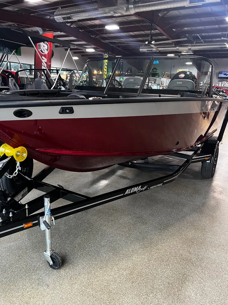 Slide: The Image of Alumacraft Competitor 175X Sport 2025 - 2