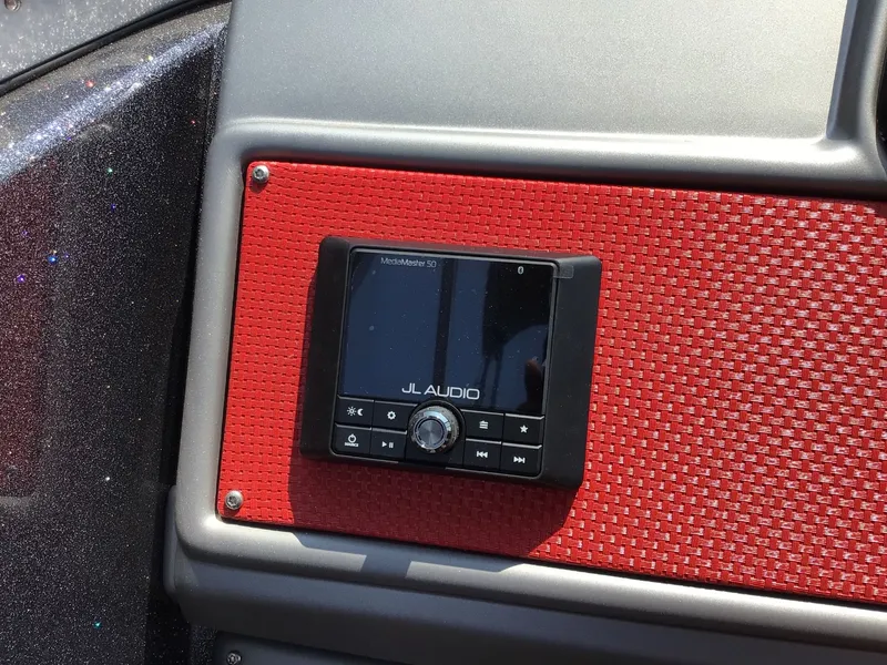 Slide: The Image of Ranger 1850MS 2023 - 15