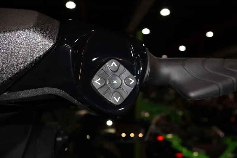 Slide: The Image of Sea-Doo GTI SE 170 2026 - 13