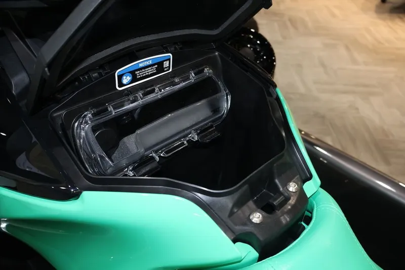 Slide: The Image of Sea-Doo GTI SE 170 2026 - 17