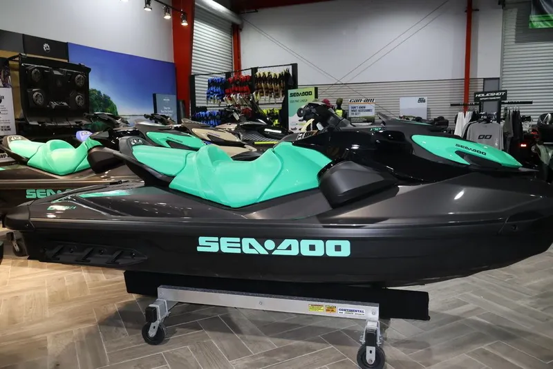 Slide: The Image of Sea-Doo GTI SE 170 2026 - 5