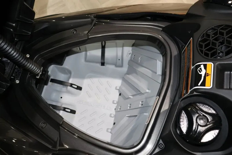 Slide: The Image of Sea-Doo GTI SE 130 2026 - 19