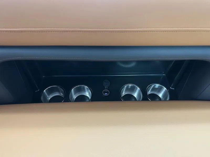 Slide: The Image of Premier Solaris RF 230 DL 2026 - 10