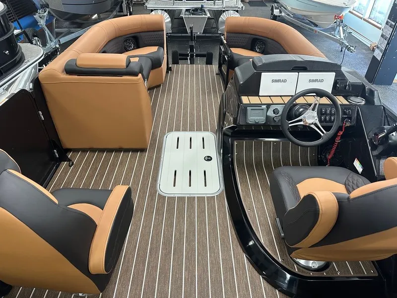 Slide: The Image of Premier Solaris RF 230 DL 2026 - 4