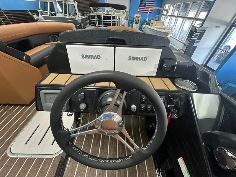 Slide: The Image of Premier Solaris RF 230 DL 2026 - 8