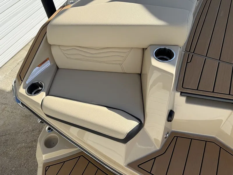 Slide: The Image of Nautique Super Air Nautique G23 2026 - 13