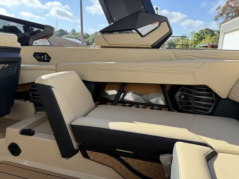 Slide: The Image of Nautique Super Air Nautique G23 2026 - 9