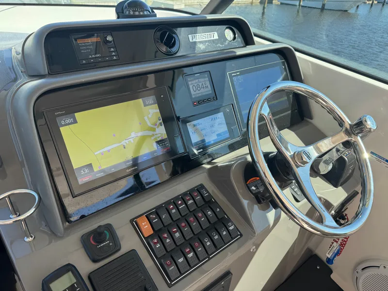 Slide: The Image of Pursuit 385OS 2020 - 10