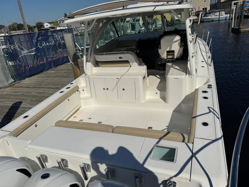 Slide: The Image of Pursuit 385OS 2020 - 16