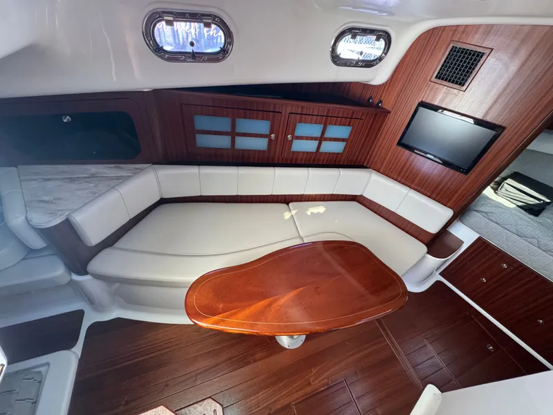 Slide: The Image of Pursuit 385OS 2020 - 33