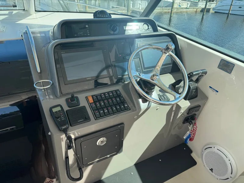 Slide: The Image of Pursuit 385OS 2020 - 9