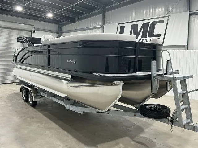 Slide: The Image of Harris Cruiser 230 SLDH 2026 - 14