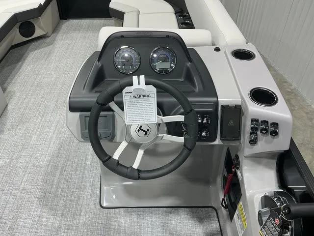 Slide: The Image of Harris Cruiser 230 SLDH 2026 - 16