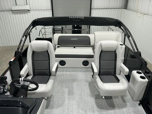 Slide: The Image of Harris Cruiser 230 SLDH 2026 - 4