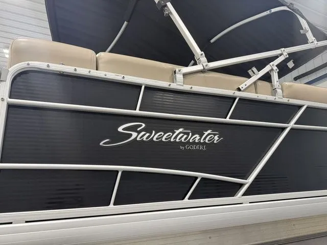 Slide: The Image of Godfrey Sweetwater Series 2486 2016 - 8