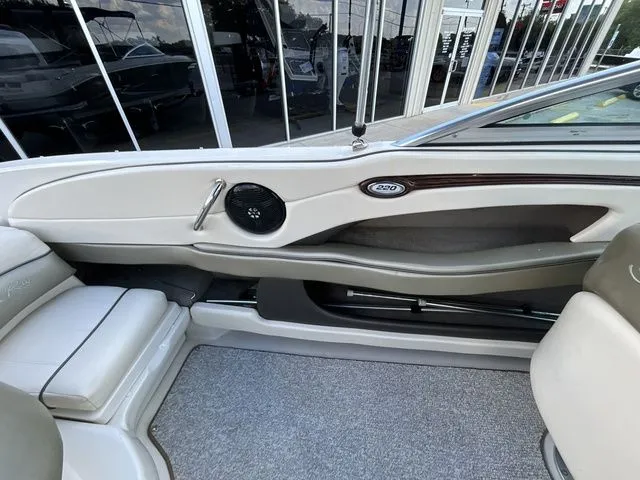 Slide: The Image of Sea Ray 220 Select 2005 - 11