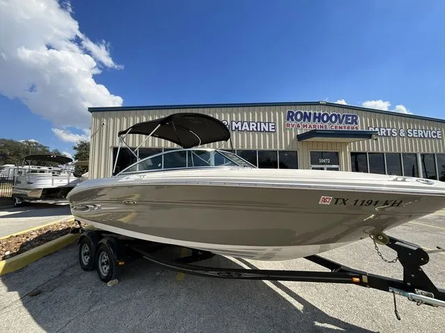 Slide: The Image of Sea Ray 220 Select 2005 - 4