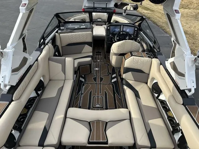 Slide: The Image of Centurion Ri245 2026 - 37