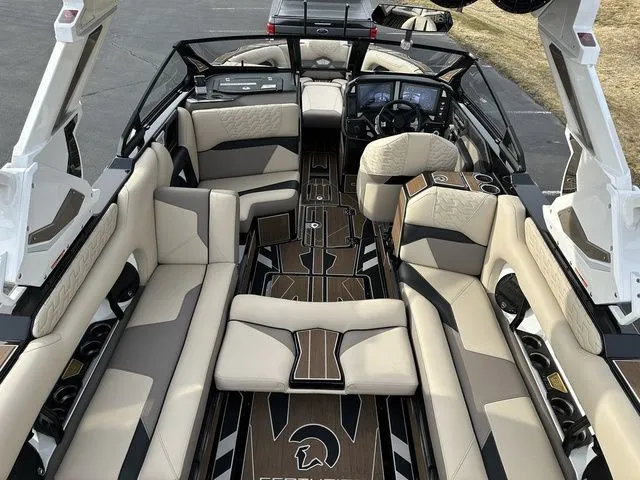 Slide: The Image of Centurion Ri245 2026 - 38