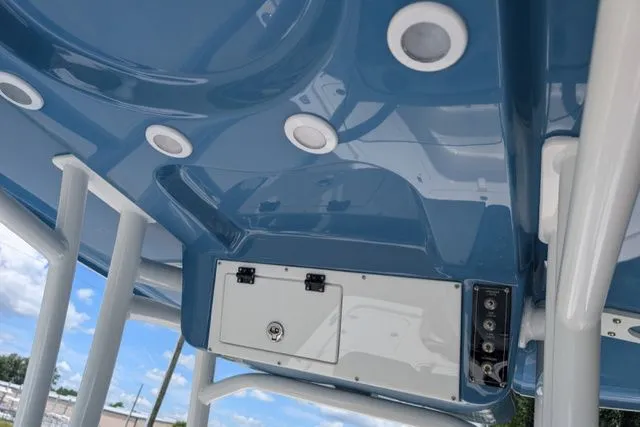 Slide: The Image of Sea Pro 210 DLX BAY 2026 - 7