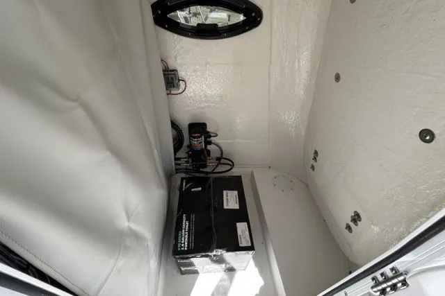 Slide: The Image of Sea Pro 230 DLX BAY 2025 - 10