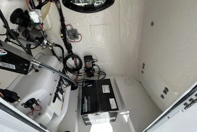 Slide: The Image of Sea Pro 230 DLX BAY 2025 - 11