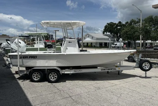 Slide: The Image of Sea Pro 230 DLX BAY 2025 - 14