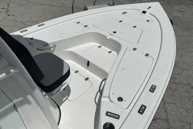 Slide: The Image of Sea Pro 230 DLX BAY 2025 - 7