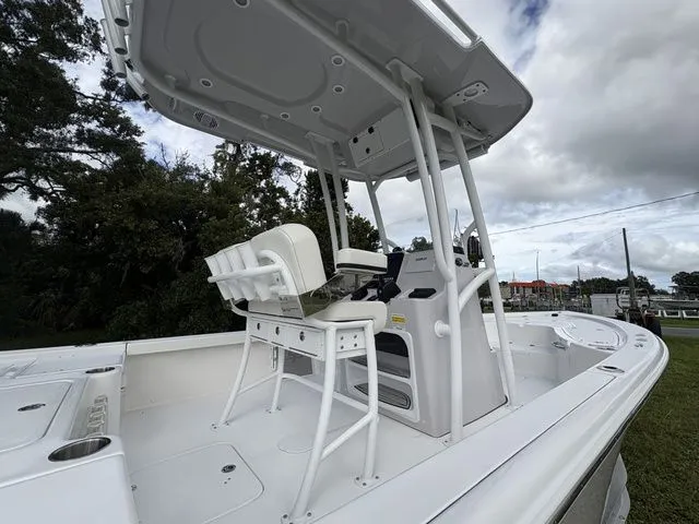 Slide: The Image of Sea Pro 230 DLX BAY 2026 - 11