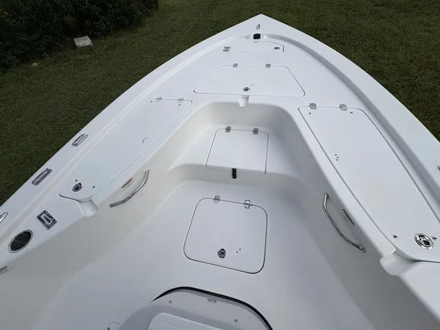 Slide: The Image of Sea Pro 230 DLX BAY 2026 - 12