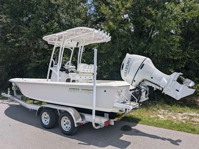 Slide: The Image of Sea Pro 230 DLX BAY 2026 - 2