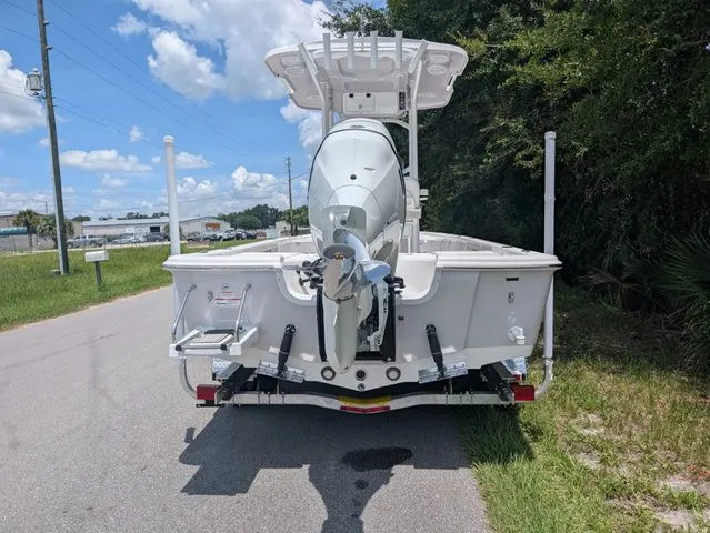 Slide: The Image of Sea Pro 230 DLX BAY 2026 - 3