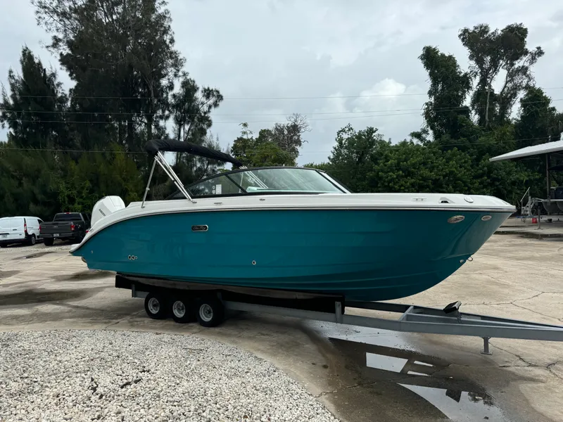 Slide: The Image of Sea Ray SDX 250 Outboard 2026 - 3