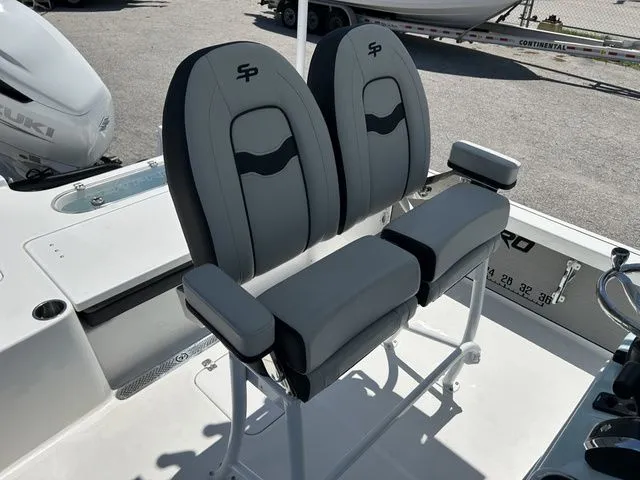 Slide: The Image of Sea Pro 250 DLX BAY 2025 - 7