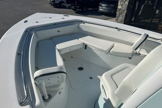 Slide: The Image of Sea Pro 242 DLX DEEP-V 2025 - 6