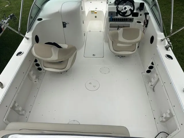 Slide: The Image of NauticStar 2000 X DC 2015 - 6