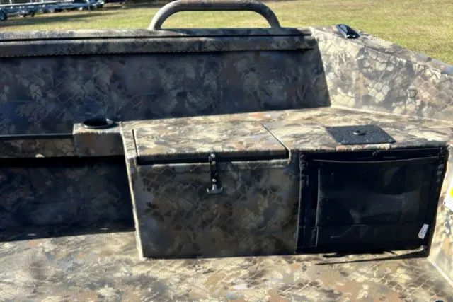 Slide: The Image of Excel 1860 Viper F4 2025 - 8