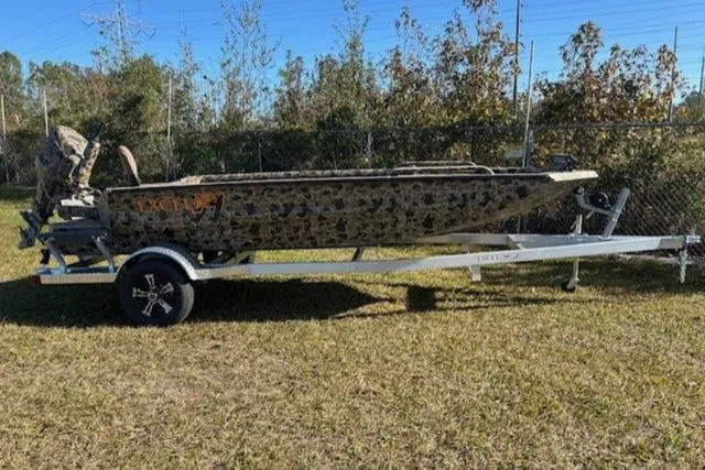 Slide: The Image of Excel 1751 Viper F4 2025 - 3