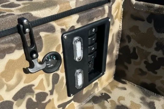 Slide: The Image of Excel 1751 Viper F4 2025 - 5