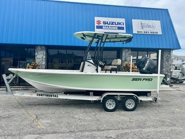 Slide: The Image of Sea Pro 210 DLX BAY 2025 - 7