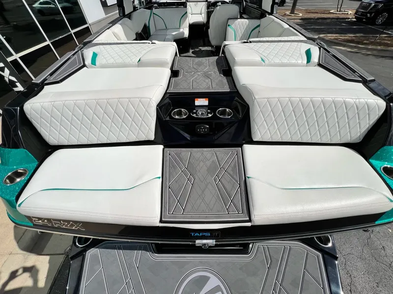 Slide: The Image of Tigé 24RZX 2023 - 14