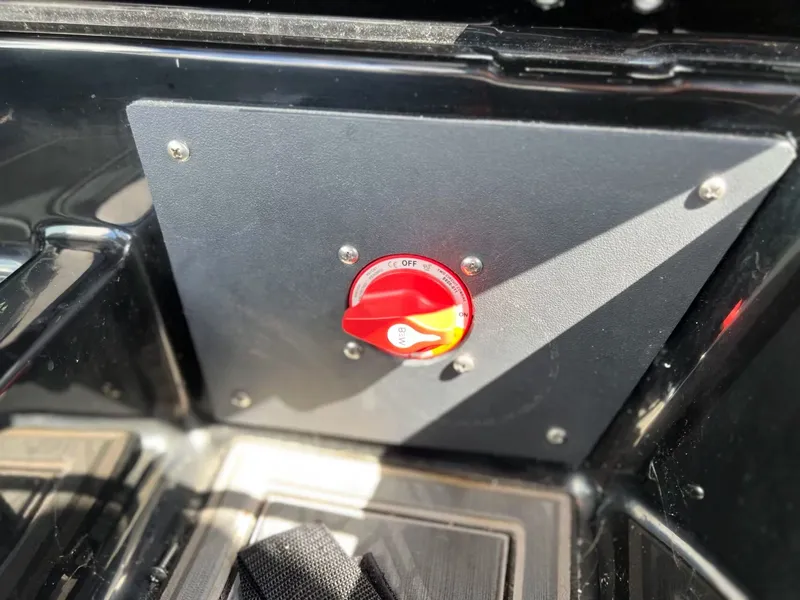 Slide: The Image of Tigé 24RZX 2023 - 28