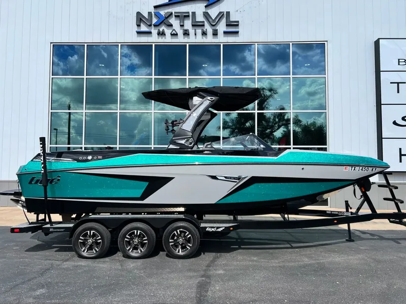 Slide: The Image of Tigé 24RZX 2023 - 3