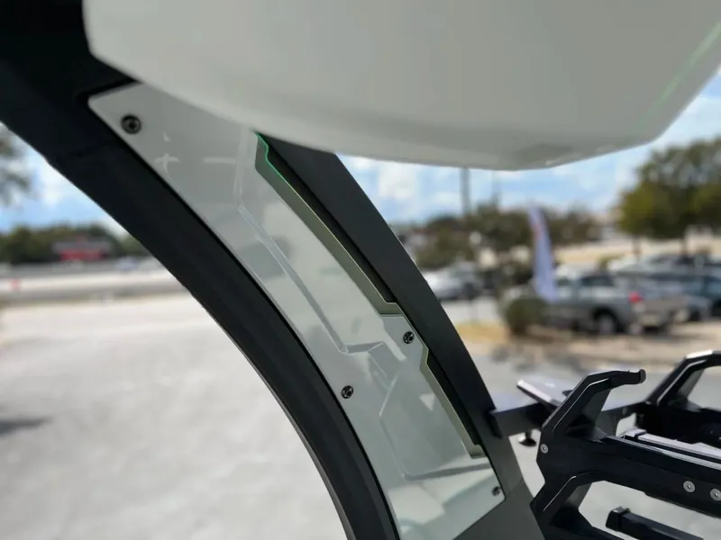 Slide: The Image of Tigé 24RZX 2023 - 32