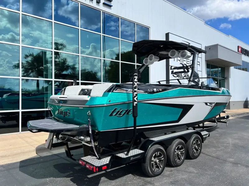 Slide: The Image of Tigé 24RZX 2023 - 4