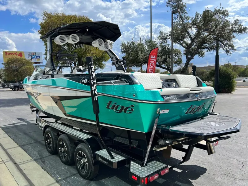 Slide: The Image of Tigé 24RZX 2023 - 8